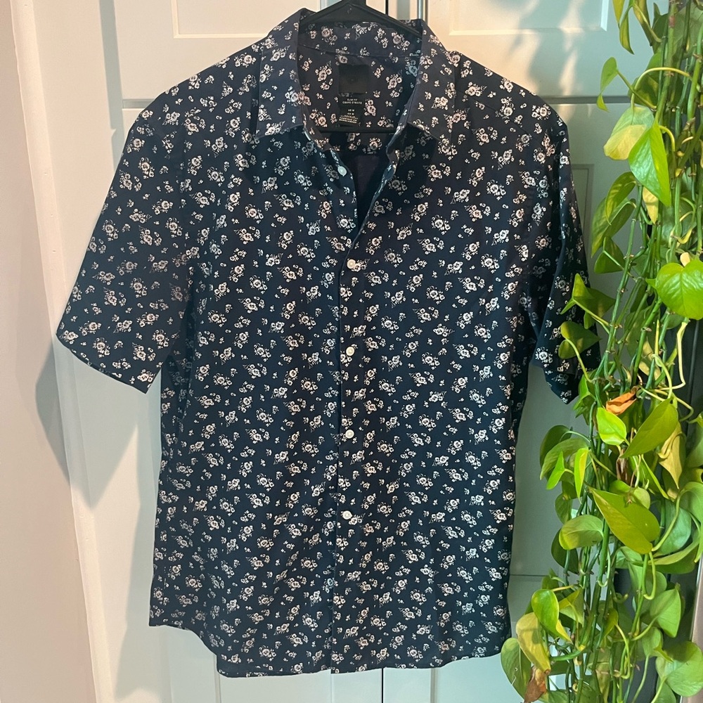 H&M Medium Slim Fit Men's Navy Floral Short-Sleeve Shirt